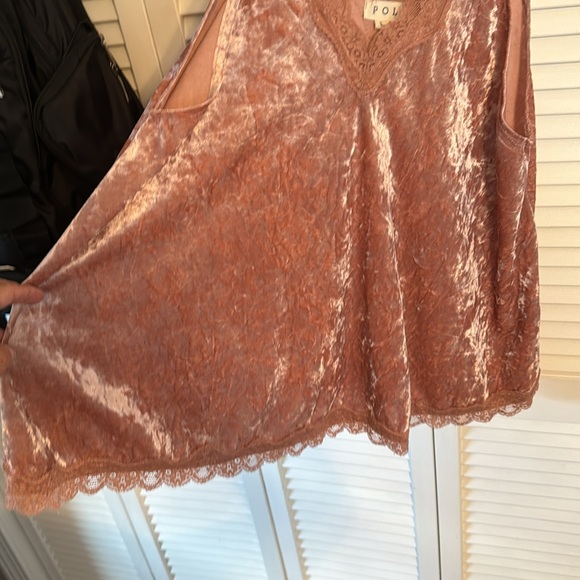 Made by POL size large. Velvet tank. Great condition never worn - Picture 3 of 4